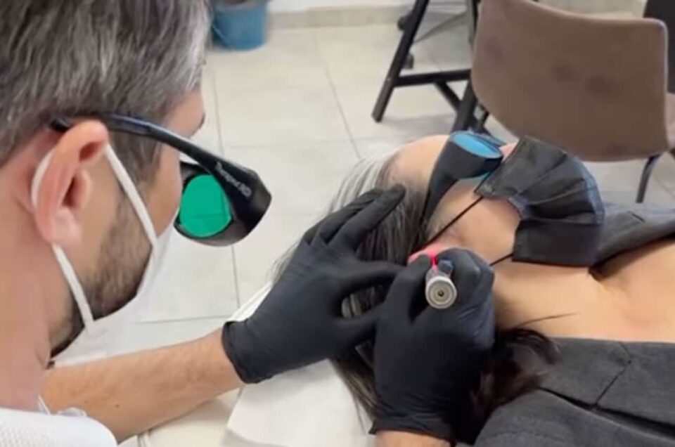 Laser for smoking cessation LaserOstop Lithuania smoking cessation session quit smoking laser therapy session for smoking cessation